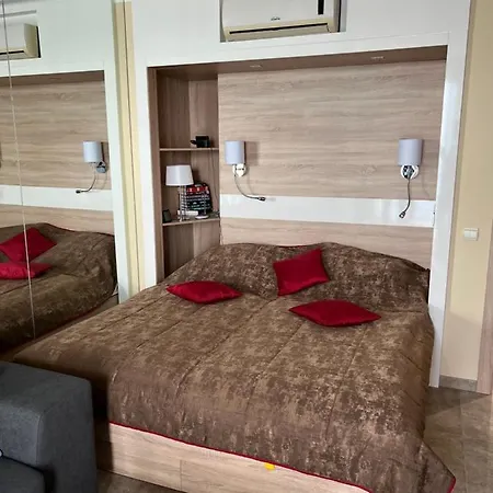 Apartamento Newly Renovated: Sea-front Croisette, Top-floor Cannes